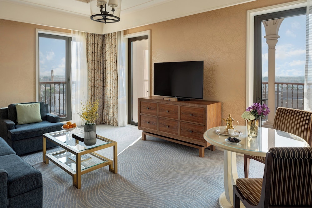 Four Seasons Resort Dubai at Jumeirah Beach — Hotel rooms in Dubai