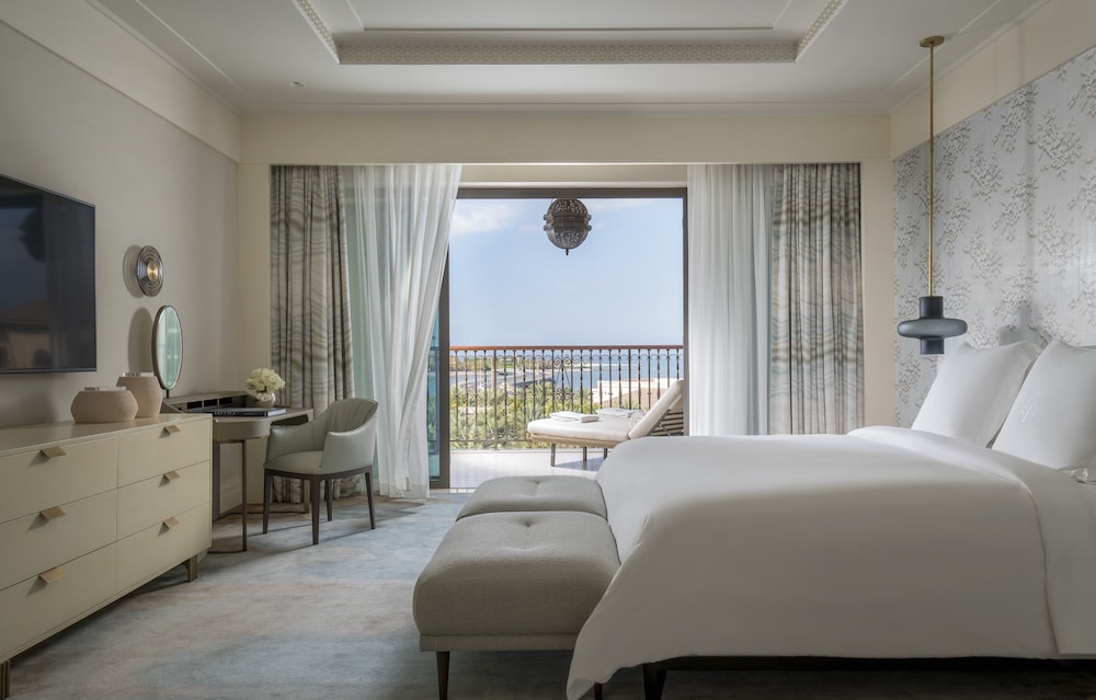 Four Seasons Resort Dubai at Jumeirah Beach — Hotel rooms in Dubai