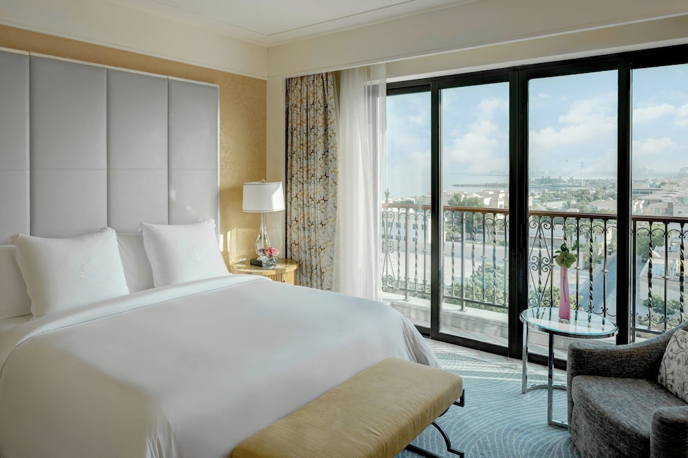 Four Seasons Resort Dubai at Jumeirah Beach — Hotel rooms in Dubai