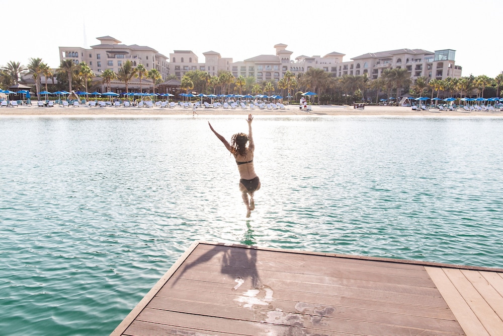 Four Seasons Resort Dubai at Jumeirah Beach — Beach in Dubai