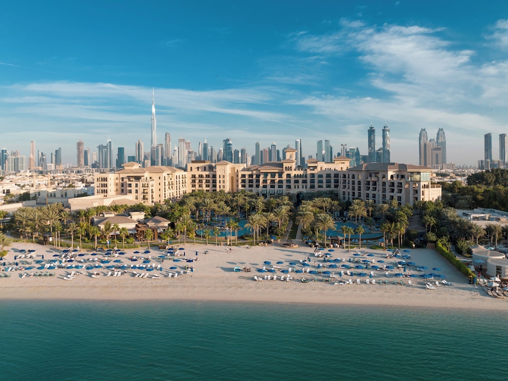 Four Seasons Resort Dubai at Jumeirah Beach — Main photo in Dubai