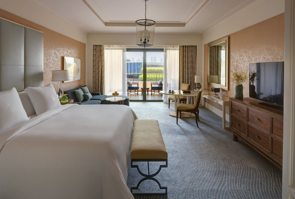 Four Seasons Resort Dubai at Jumeirah Beach — Hotel rooms in Dubai