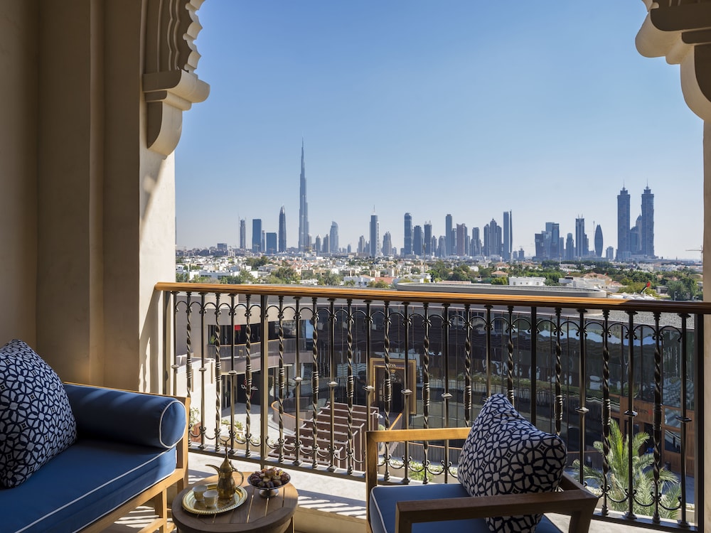 Four Seasons Resort Dubai at Jumeirah Beach — Hotel rooms in Dubai