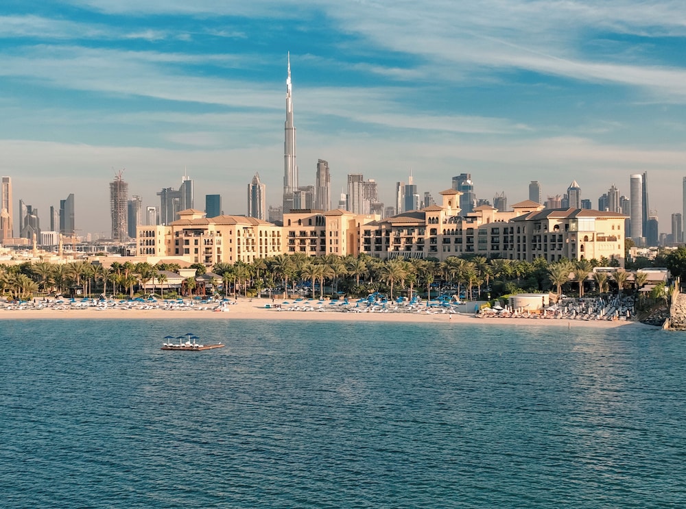 Four Seasons Resort Dubai at Jumeirah Beach — Attractions in the area in Dubai