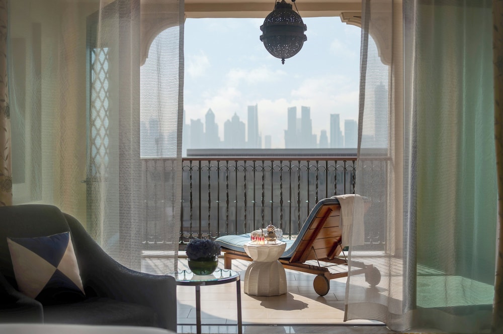 Four Seasons Resort Dubai at Jumeirah Beach — Hotel rooms in Dubai