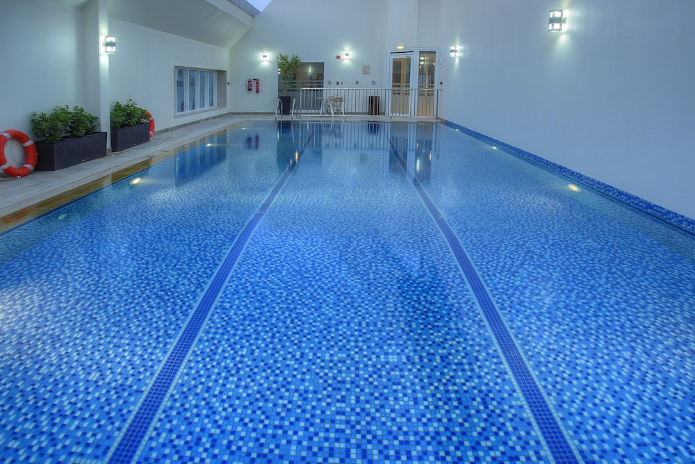 Jannah Burj Al Sarab — Swimming pool in Abu Dhabi