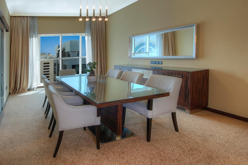 Jannah Burj Al Sarab — Hotel rooms in Abu Dhabi