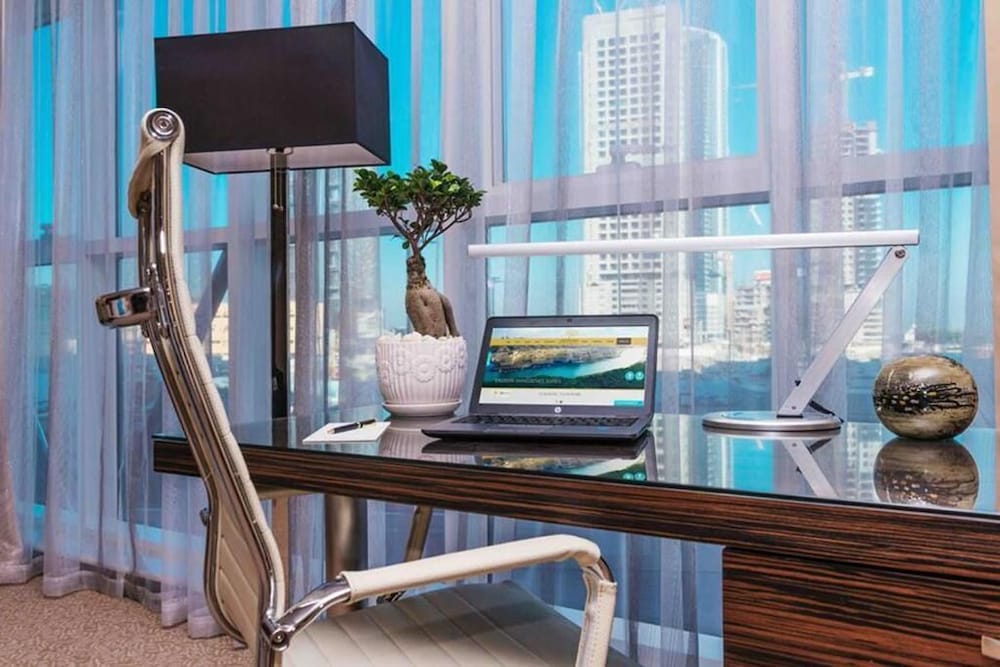 Jannah Burj Al Sarab — Hotel rooms in Abu Dhabi