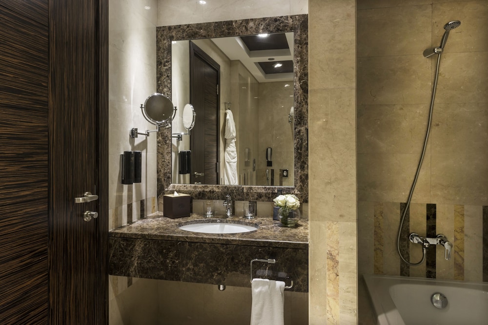 Jannah Burj Al Sarab — Hotel rooms in Abu Dhabi