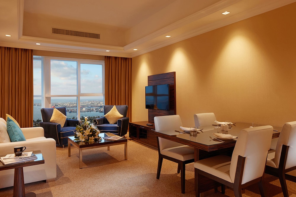 Jannah Burj Al Sarab — Hotel rooms in Abu Dhabi
