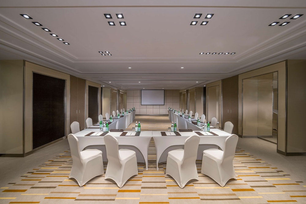 Hyatt Regency Dubai Creek Heights — Hotel building in Dubai
