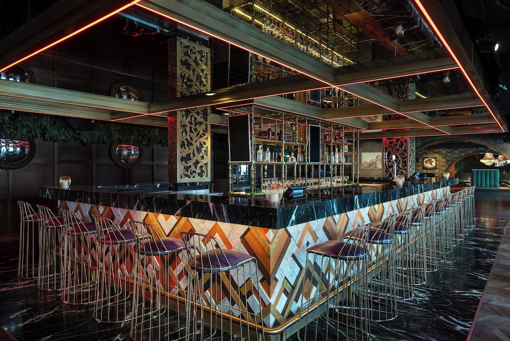 Hyatt Regency Dubai Creek Heights — Restaurant & bars in Dubai