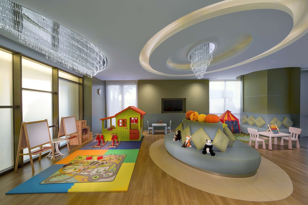 Hyatt Regency Dubai Creek Heights — Attractions for children in Dubai