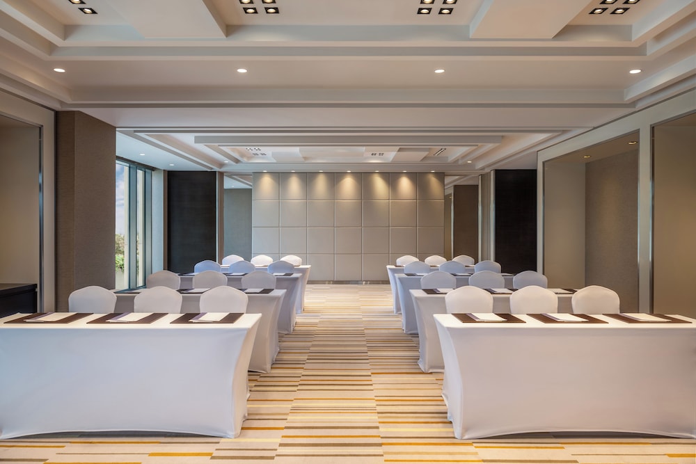 Hyatt Regency Dubai Creek Heights — Hotel building in Dubai