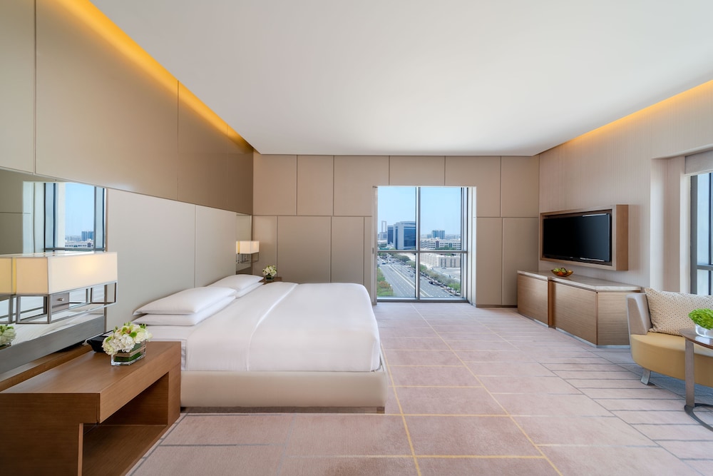 Hyatt Regency Dubai Creek Heights — Hotel rooms in Dubai