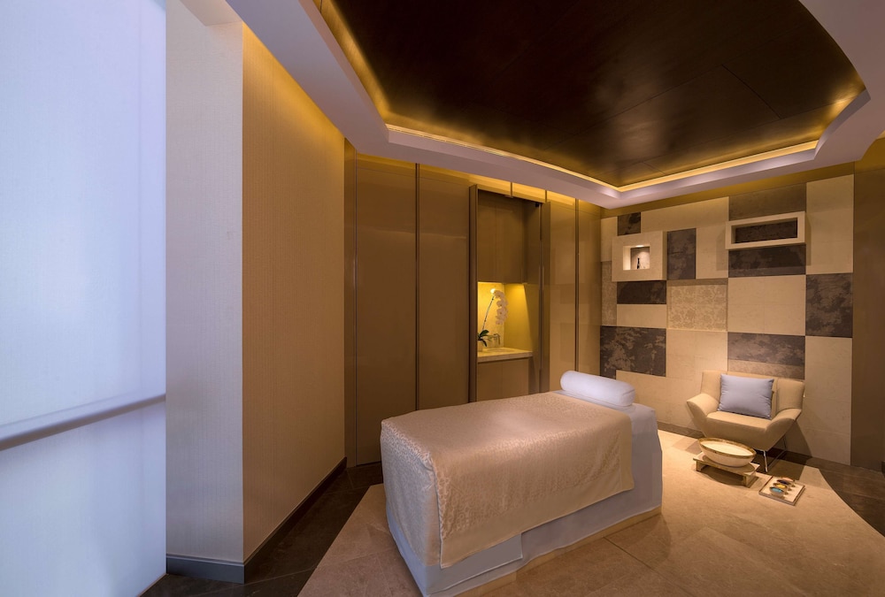 Hyatt Regency Dubai Creek Heights — Hotel rooms in Dubai
