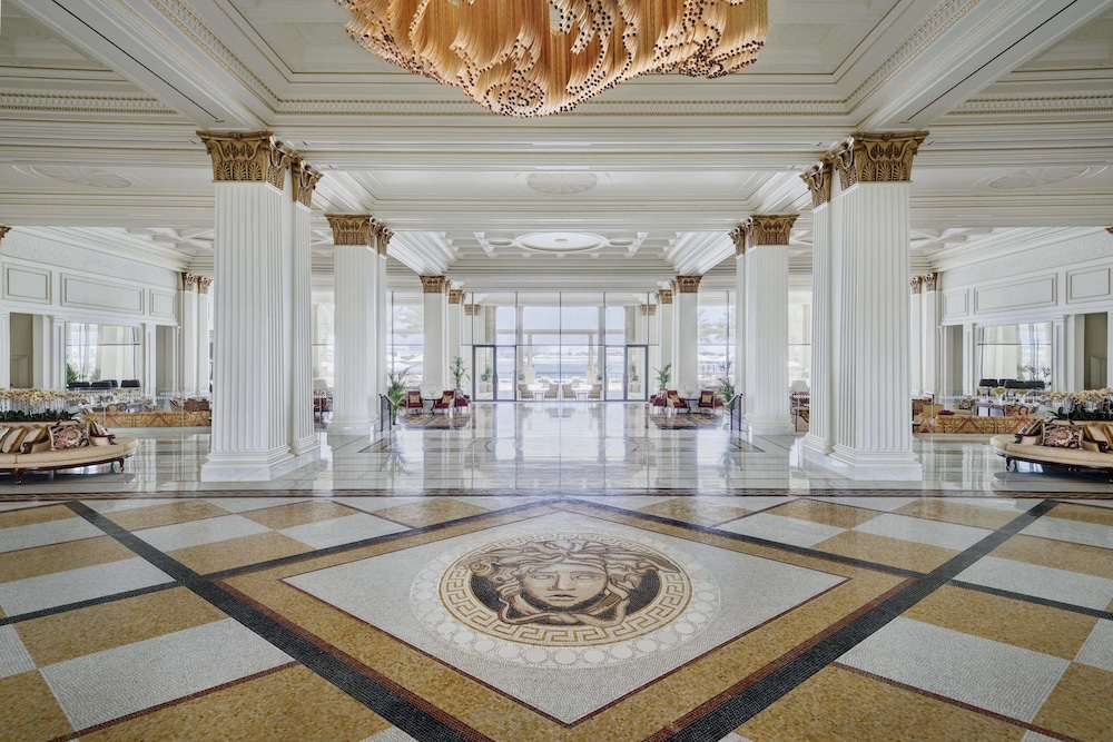 Palazzo Versace Dubai — Hotel building in Dubai