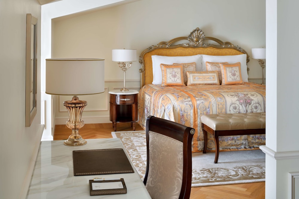 Palazzo Versace Dubai — Hotel rooms in Dubai