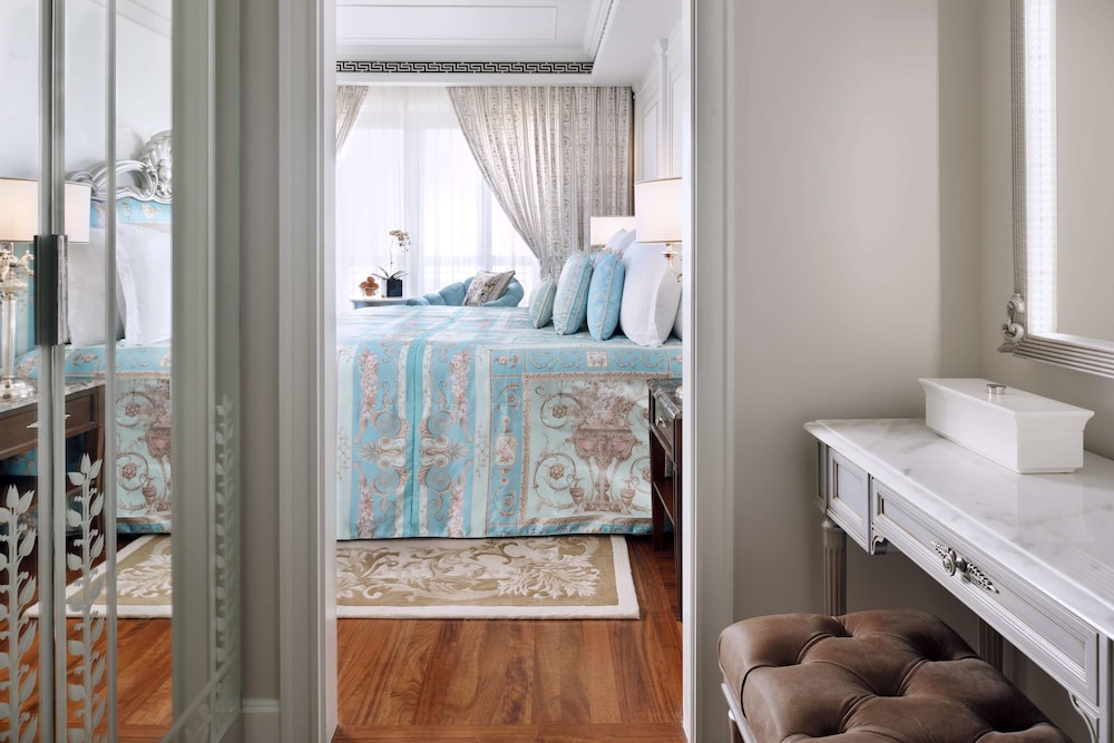 Palazzo Versace Dubai — Hotel rooms in Dubai