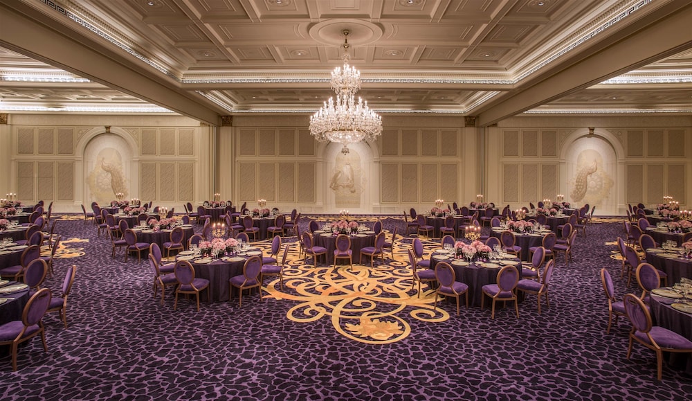 Palazzo Versace Dubai — Hotel building in Dubai