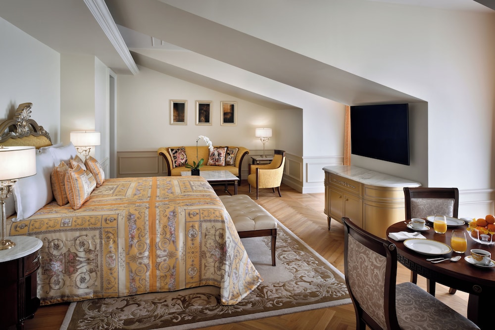 Palazzo Versace Dubai — Hotel rooms in Dubai