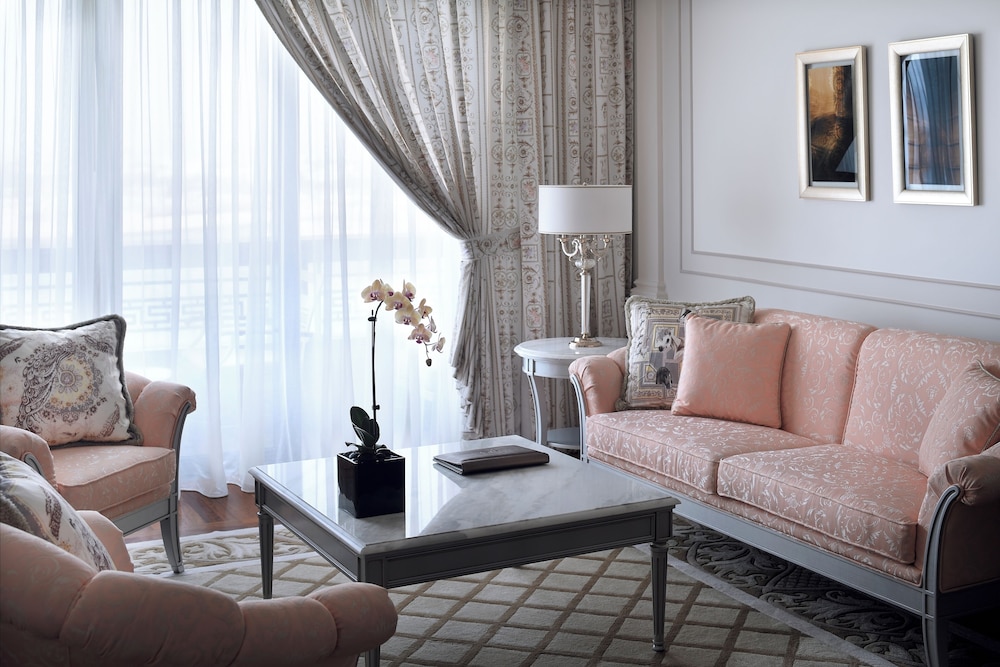 Palazzo Versace Dubai — Hotel rooms in Dubai