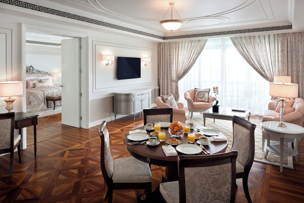 Palazzo Versace Dubai — Hotel rooms in Dubai