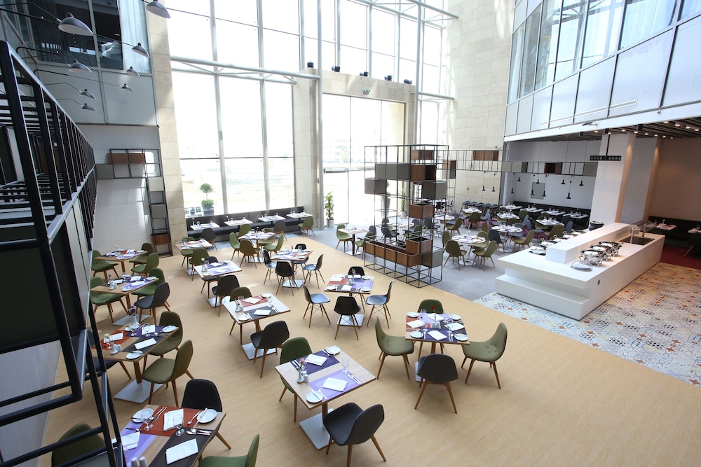 ibis Styles Dubai Jumeira — Restaurant & bars in Dubai