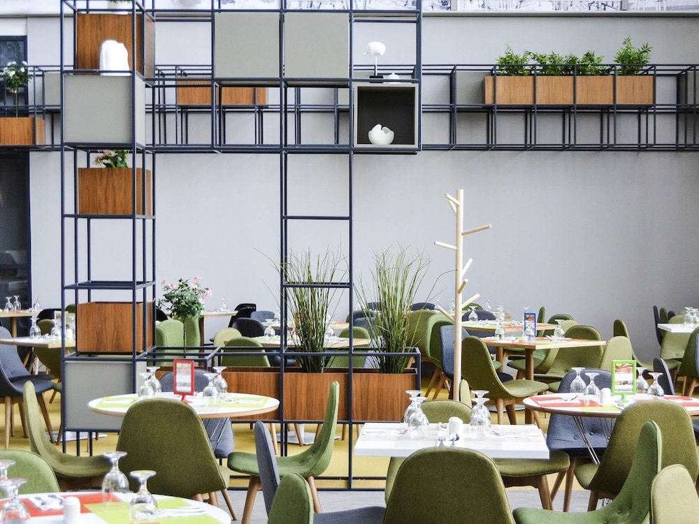 ibis Styles Dubai Jumeira — Restaurant & bars in Dubai