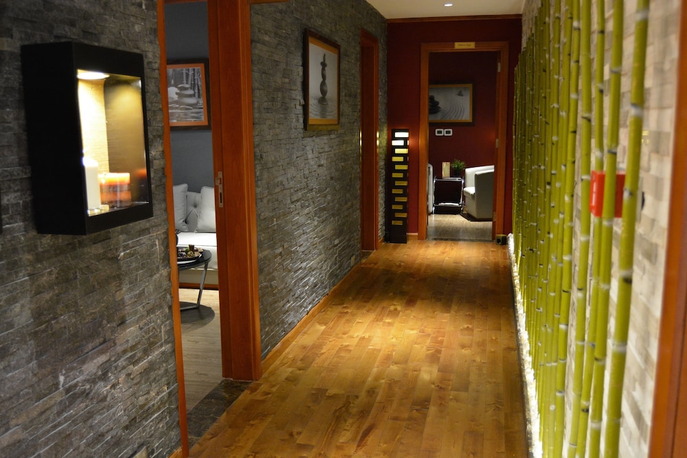 ibis Styles Dubai Jumeira — Spa in Dubai