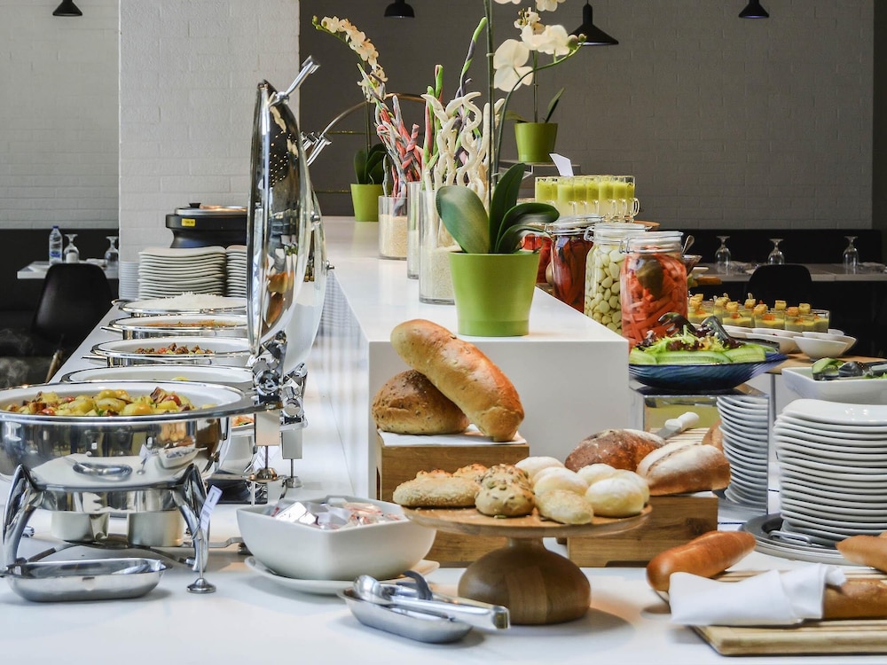 ibis Styles Dubai Jumeira — Restaurant & bars in Dubai