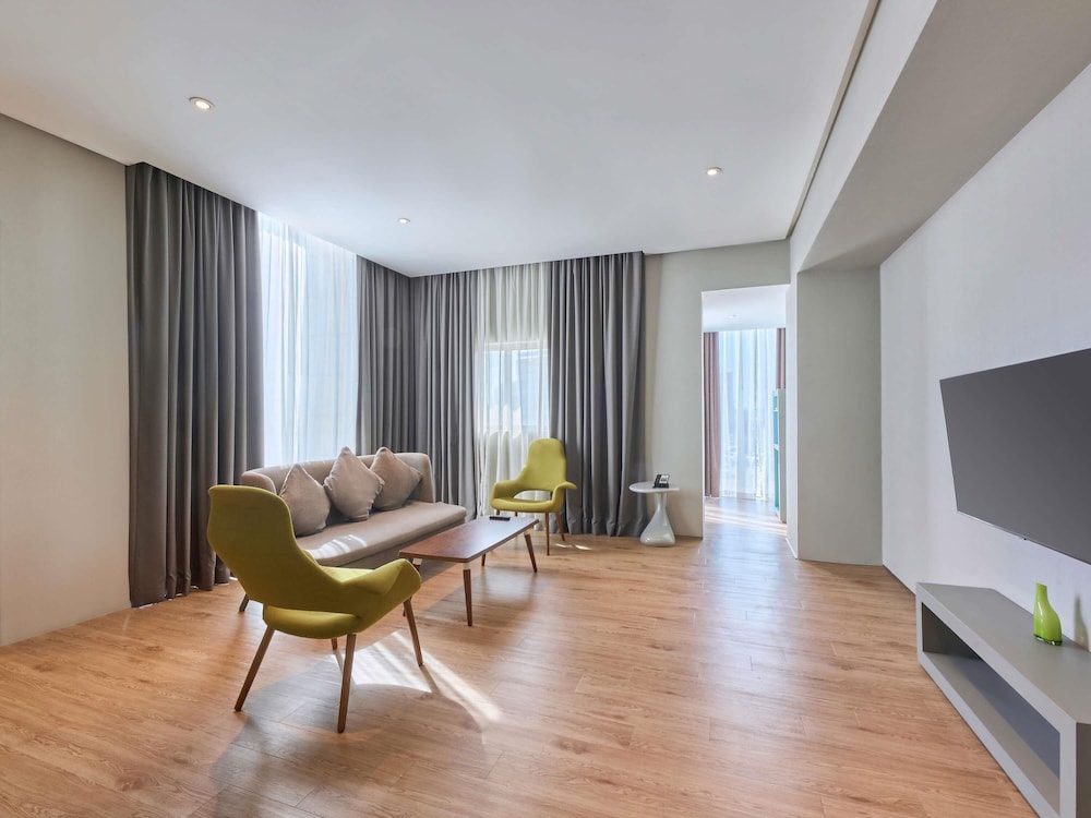 ibis Styles Dubai Jumeira — Hotel rooms in Dubai
