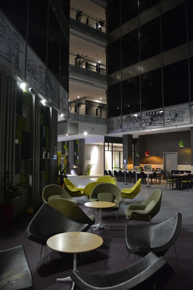 ibis Styles Dubai Jumeira — Restaurant & bars in Dubai