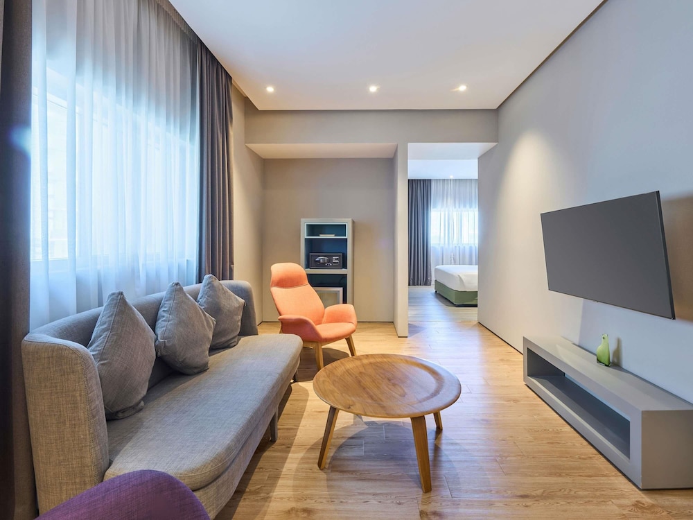 ibis Styles Dubai Jumeira — Hotel rooms in Dubai