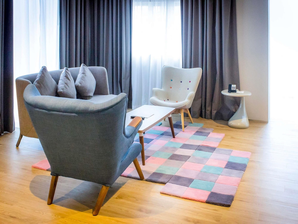 ibis Styles Dubai Jumeira — Hotel rooms in Dubai