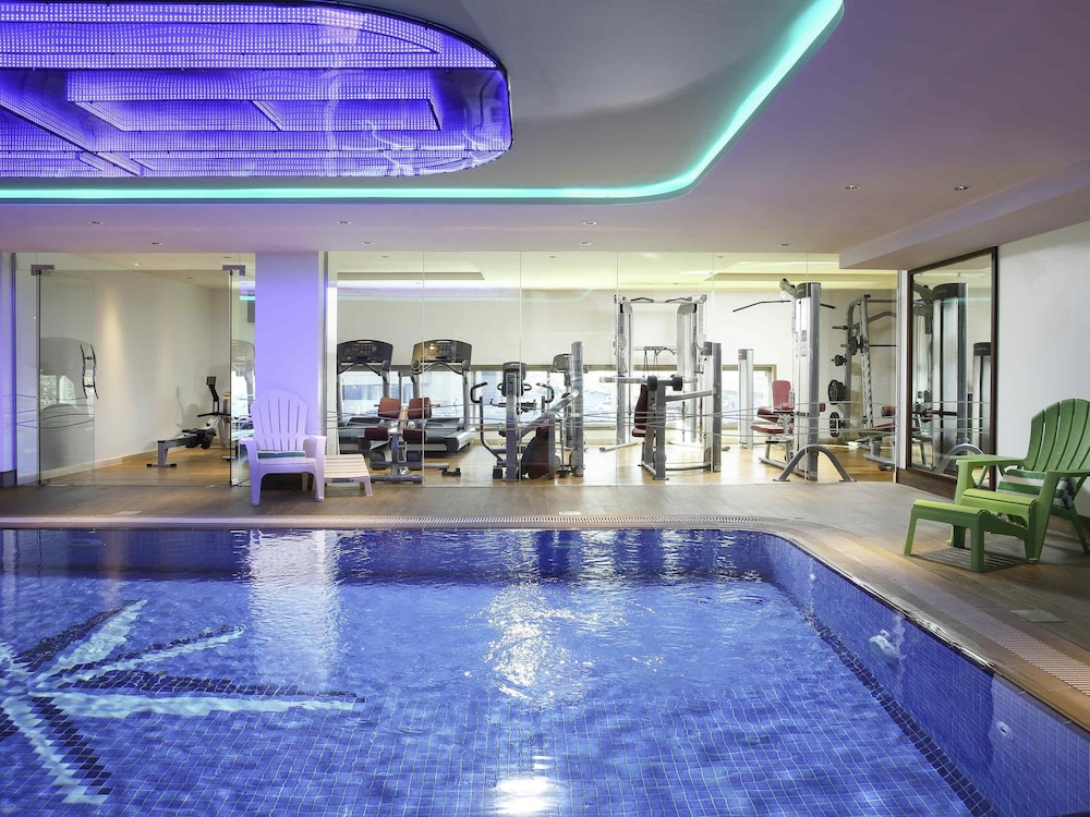 ibis Styles Dubai Jumeira — Swimming pool in Dubai