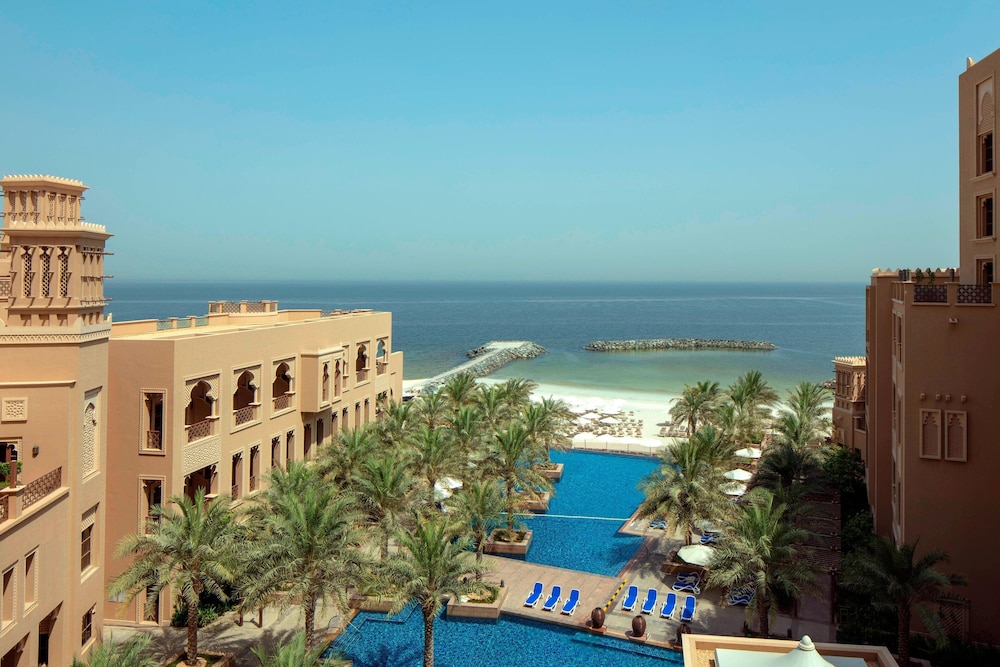 Sheraton Sharjah Beach Resort & Spa - zdjęcie 2