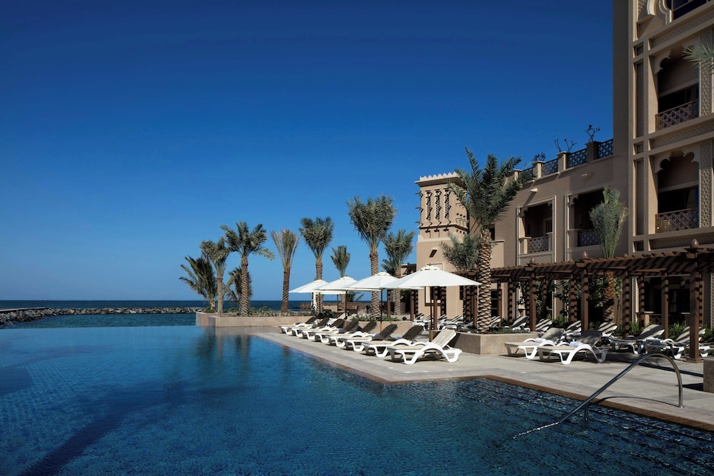 Sheraton Sharjah Beach Resort & Spa - zdjęcie 4