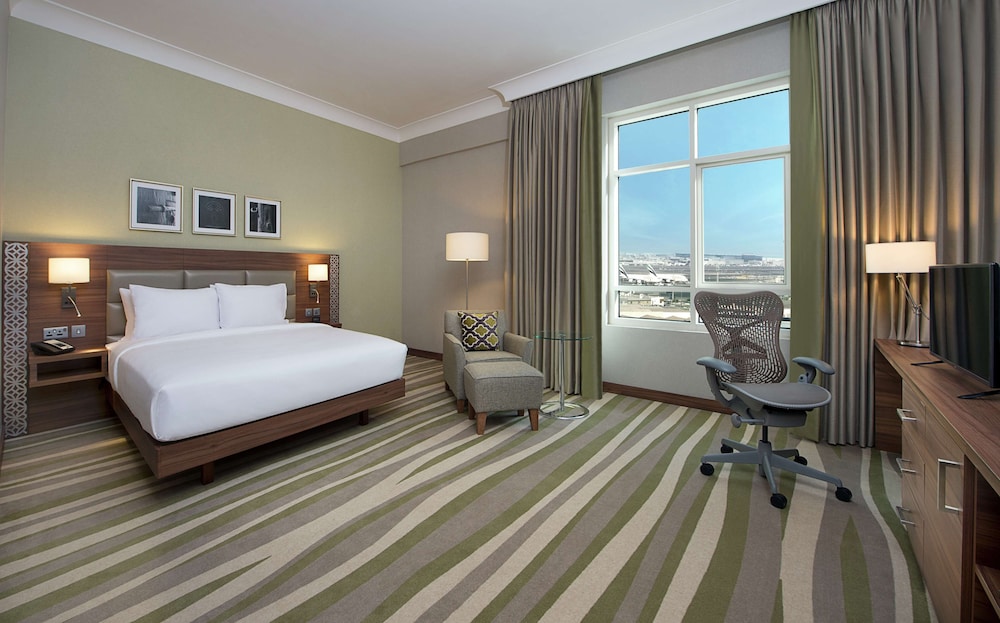 Hilton Garden Inn Dubai Jumeirah — Hotel rooms in Dubai