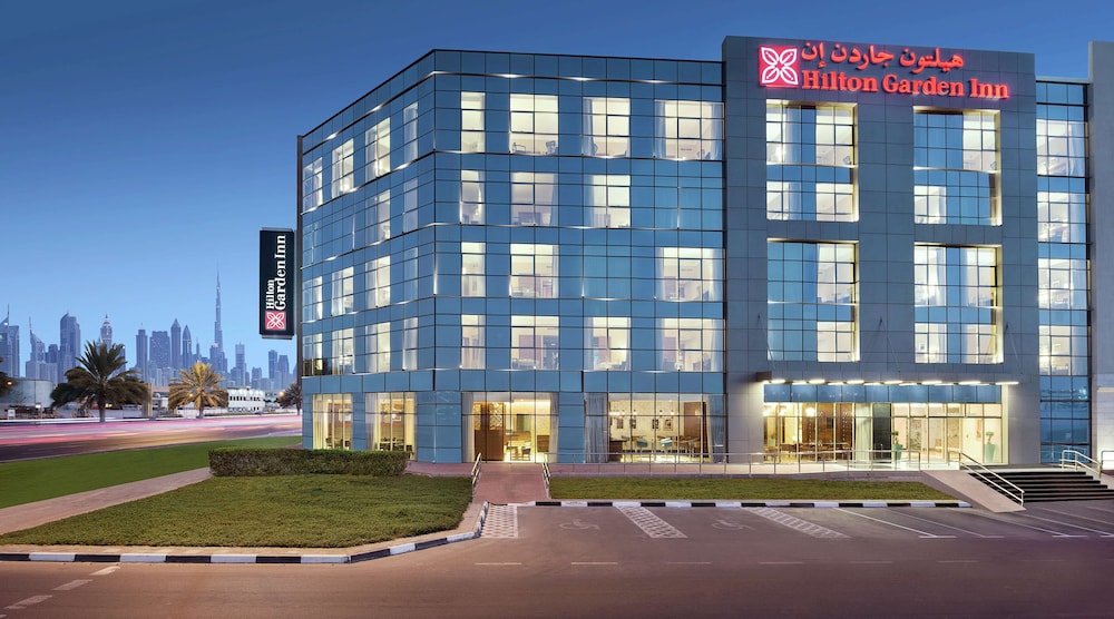 Hilton Garden Inn Dubai Jumeirah — Hotel building in Dubai