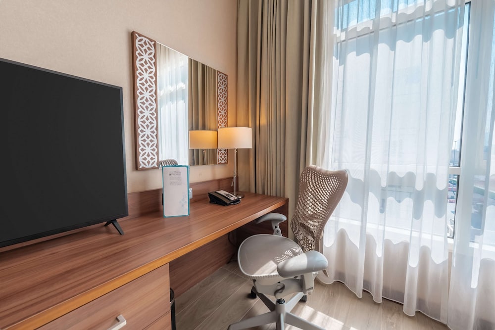 Hilton Garden Inn Dubai Jumeirah — Hotel rooms in Dubai
