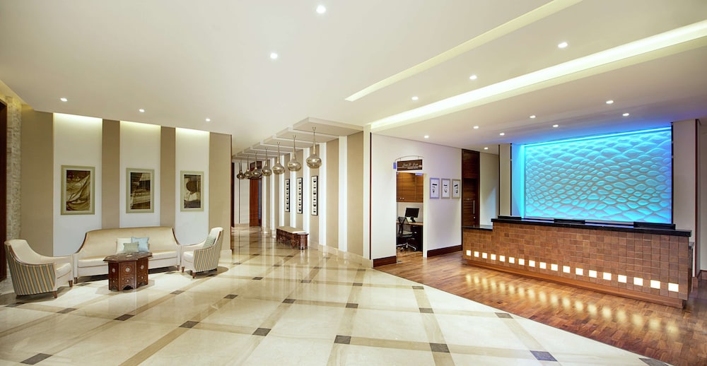 Hilton Garden Inn Dubai Jumeirah — Hotel building in Dubai