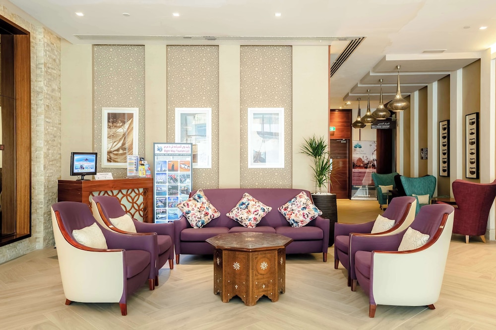Hilton Garden Inn Dubai Jumeirah — Hotel building in Dubai