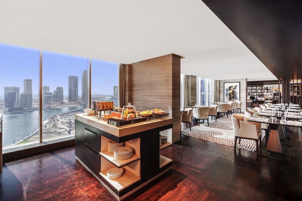 Pullman Dubai Downtown — Hotel rooms in Dubai