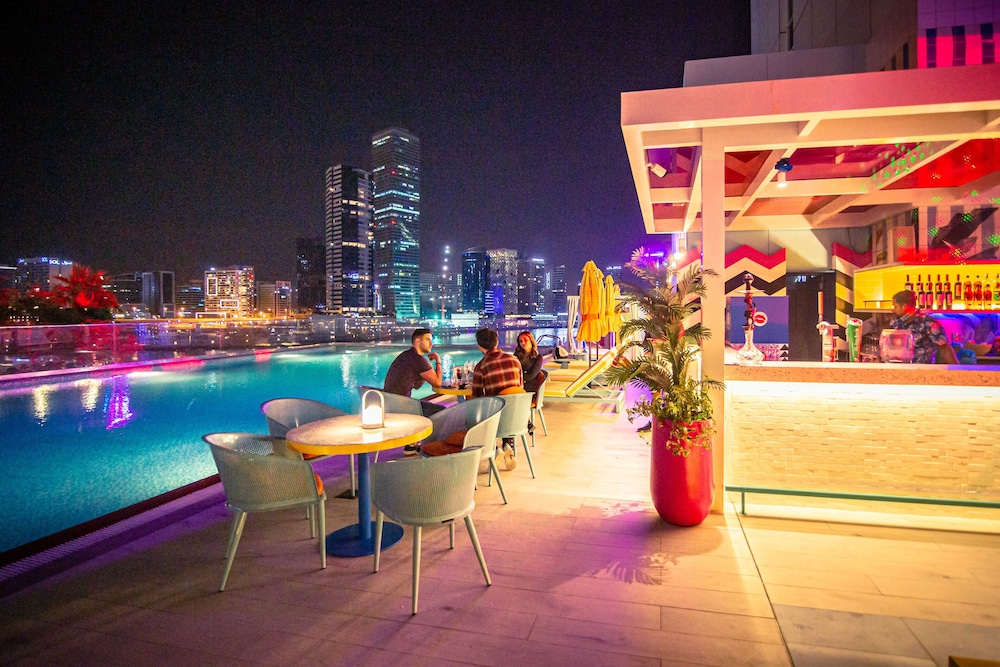 Pullman Dubai Downtown — Restaurant & bars in Dubai
