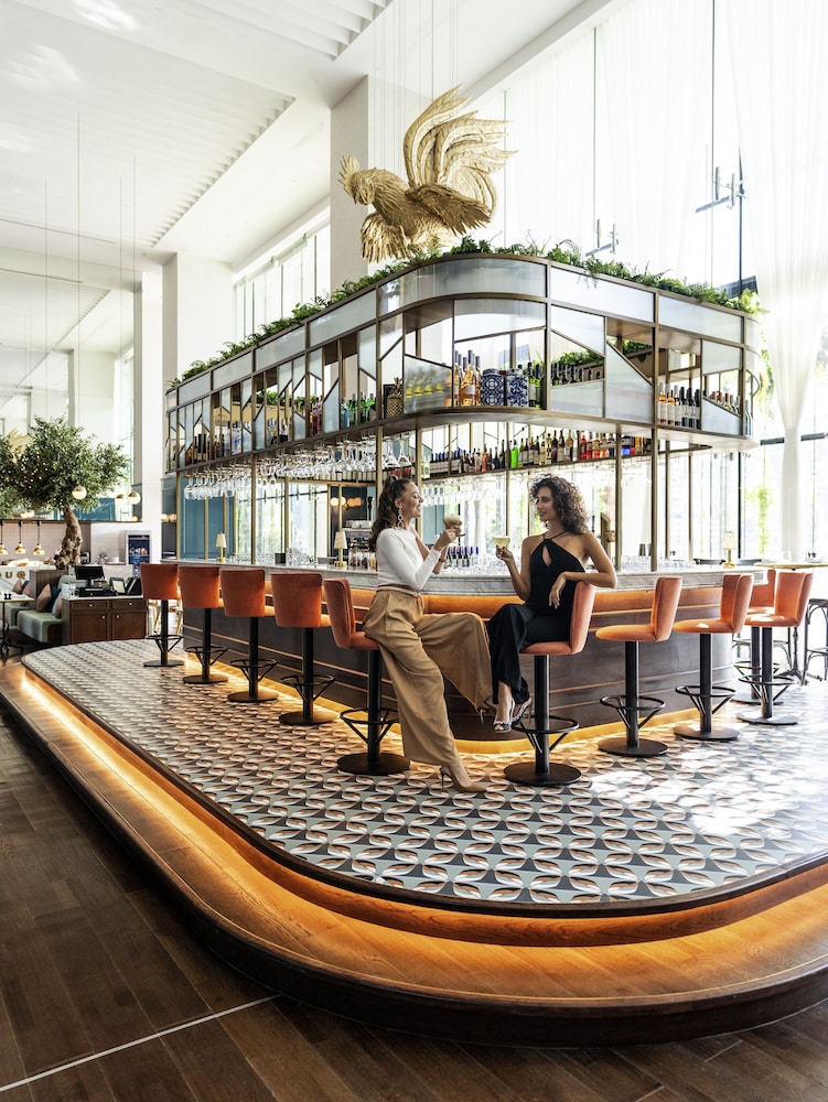Pullman Dubai Downtown — Restaurant & bars in Dubai