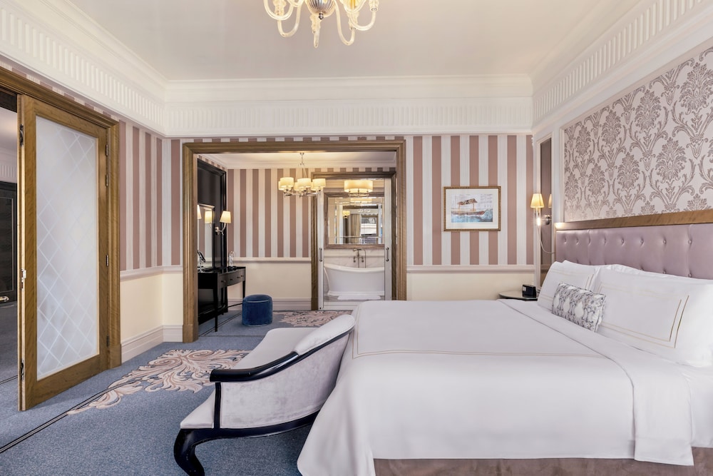 Al Habtoor Palace - Preferred Hotels & Resorts — Hotel rooms in Dubai