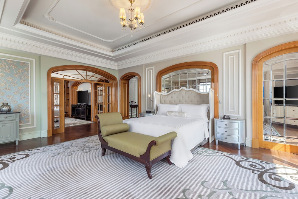 Al Habtoor Palace - Preferred Hotels & Resorts — Hotel rooms in Dubai