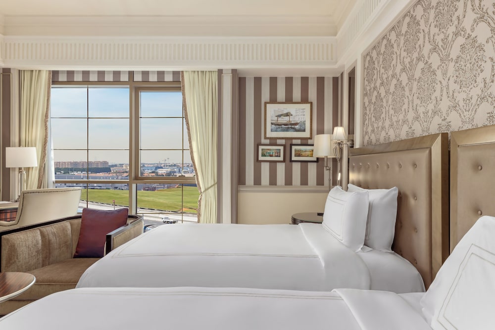 Al Habtoor Palace - Preferred Hotels & Resorts — Hotel rooms in Dubai
