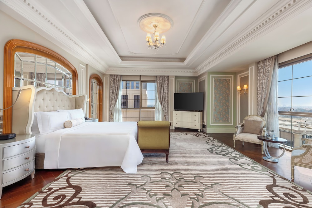 Al Habtoor Palace - Preferred Hotels & Resorts — Hotel rooms in Dubai
